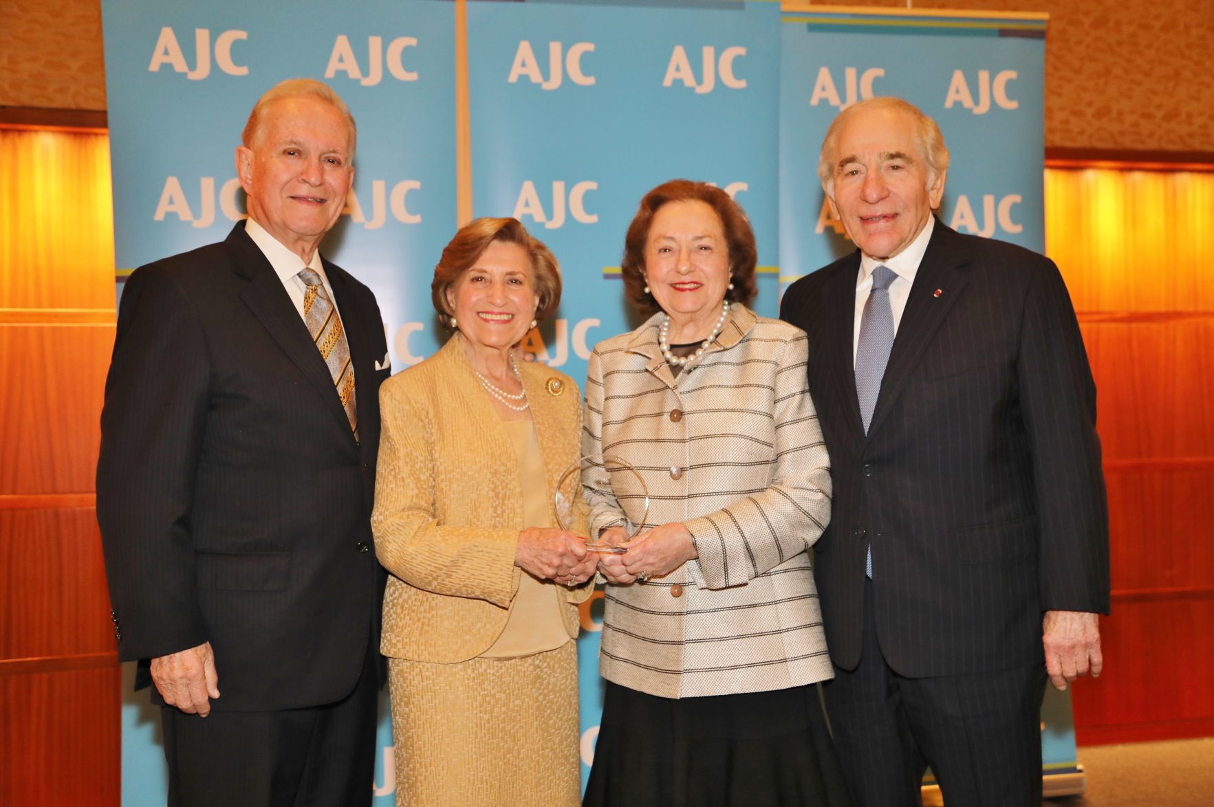 Edwin and Lenore Pepper, Honorees, Marilyn and Ambassador Sam Fox